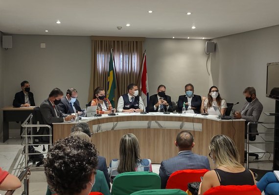 ALE questiona Ayres sobre ações de combate à pandemia