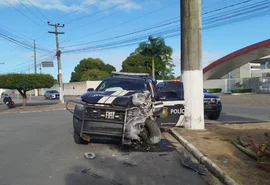 Policial civil bate em poste ao retornar de operação em AL e fica ferido