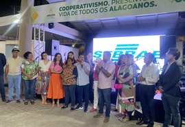 Na abertura da Feira Coop, Unicafes destaca força do setor