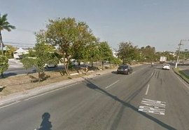 Três pessoas ficam feridas após colisão entre motos na Avenida Durval de Góes Monteiro