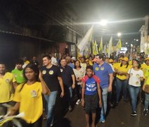 Multidão acompanha Rui Palmeira em caminhada no Parque das Américas