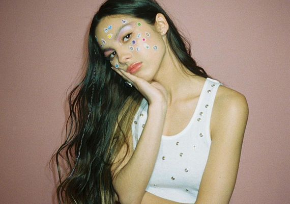 Sour, de Olivia Rodrigo, recebe certificado de ouro no Brasil