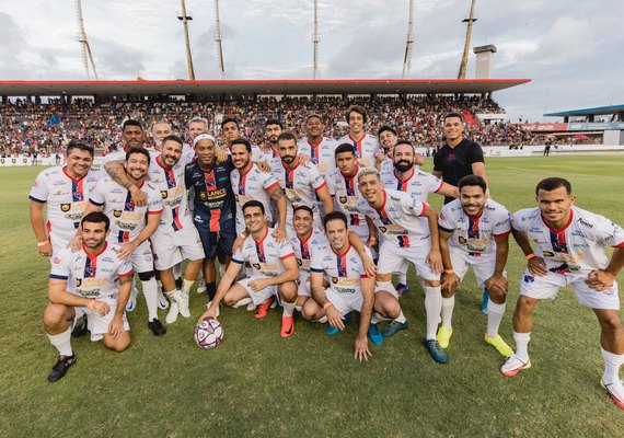 Prefeito de Maceió, JHC, participa de evento beneficente Jogo da Alegria