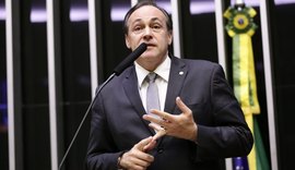 Deputado federal é expulso da CPI após tumultuar sessão ao gravar vídeo para as redes sociais
