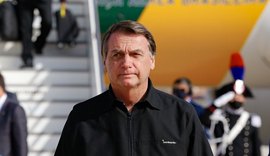 'Fechou o aeroporto, o vírus não entra?', rebate Bolsonaro sobre pedido de apoiador para fechar aeroportos