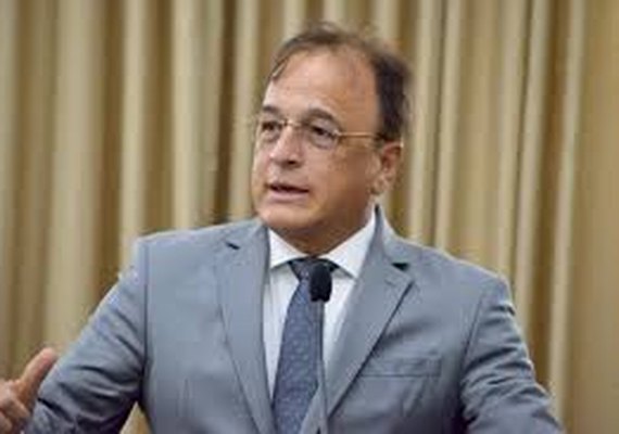 Galba Novaes mantém bases em Maceió e amplia no interior