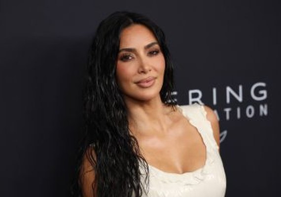 Kim Kardashian revela que toma 35 suplementos por dia