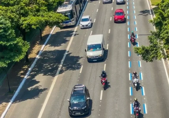 Faixa exclusiva para motos? Câmara avalia implementação de proposta em Maceió