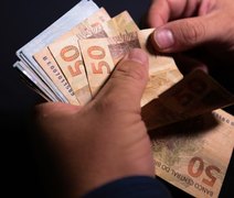Salário mínimo terá novo reajuste e sobe para R$ 1.621 em janeiro