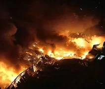 Incêndio atinge galpão nas proximidades de Aeroporto