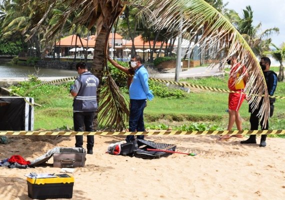 Homem enterrado na Praia de Jatiúca morreu por asfixia