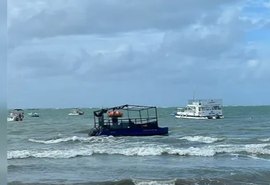 Tempestade afunda embarcações na orla de Maceió e acende alerta das autoridades