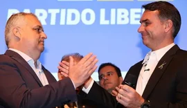 Flávio Bolsonaro aponta fatores que levaram à escolha de Alfredo Gaspar como vice