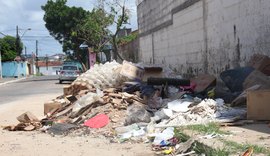 Moradores do Jacintinho sofrem com ponto crônico de descarte de lixo