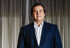 Rodrigo Maia testa positivo para covid-19