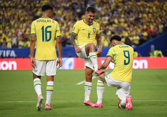 Arsenal faz proposta ao Newcastle por Bruno Guimarães