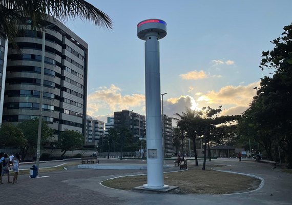 Justiça determina que Prefeitura de Maceió responda sobre retirada de totens de segurança