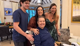 Faustão recebe alta após internação para retirada de sonda gástrica