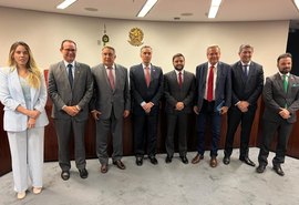 Em Brasília, Lessa cobra combate à redução do ICMS e parceria contra a violência