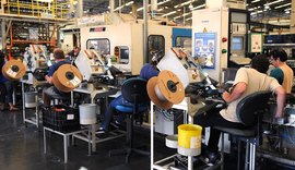 Produção industrial reverte queda e sobe 0,1% em outubro, mostra IBGE