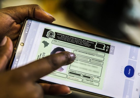 Contran aprova resolução que retira exigência de autoescola para CNH