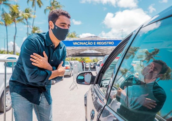 Maceió vacina pessoas com 54 anos ou mais a partir deste sábado (05)