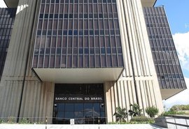 Atividade econômica tem alta de 0,64% em dezembro, segundo Banco Central
