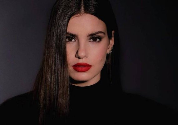 Após fazer exigências, Camila Queiroz é tirada de elenco de Verdades Secretas 2