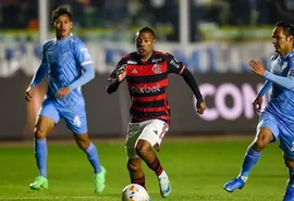 Flamengo avança na Libertadores mesmo com derrota para o Bolívar