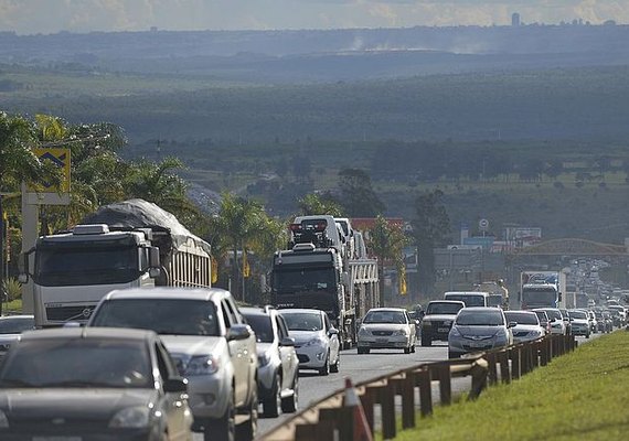 Acidentes em rodovias federais durante o feriado causaram 72 mortes