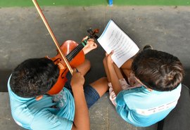 Alunos do Núcleo de Orquestras de cidade do liroral de AL relatam benefícios com o aprendizado