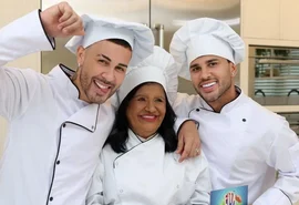 Mãe de Carlinhos Maia ainda não sabe do divórcio do filho