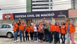 Crianças e adolescentes da Grota do São Rafael visitam base da Defesa Civil de Maceió