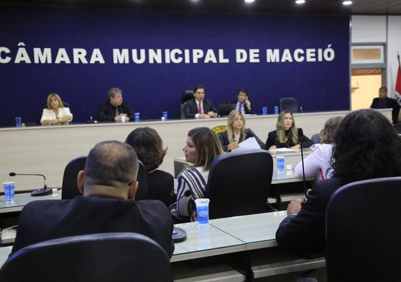 Aumento de 30% de verba de gabinete gera revolta; plenária vai debater escândalo