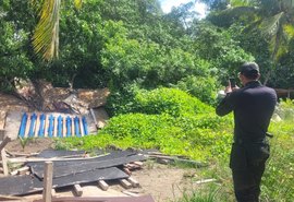 Obra em Porto de Pedras é autuada por descarte irregular de cimento após morte de peixes-boi