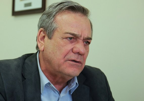 Ronaldo Lessa aparece em segundo lugar nas pesquisas para prefeito de Maceió