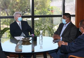 Governador em exercício, Klever Loureiro discute transferências interestaduais de presos