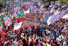 Paulo lota orla e mostra que campanha segue crescendo