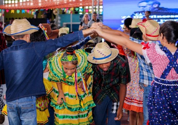 Festival Junino da Educação reúne 2 mil alunos em Maceió