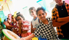 Escolas municipais encerram semestre com festejos juninos
