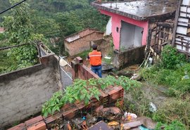 Por causa das chuvas, Defesa Civil monitora áreas de risco de Maceió