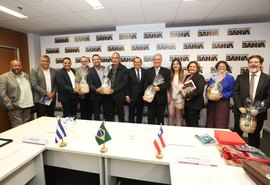 Comitiva agrícola de Cuba visita cooperativas brasileiras