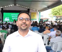 Unicafes marca presença na entrega de novas máquinas agrícolas em Alagoas