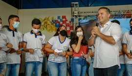 Governador anuncia início de pagamento do Cartão Escola 10 para 27 de dezembro