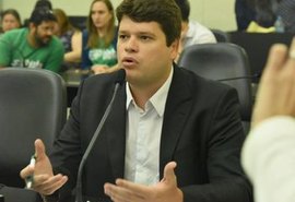 Após apelo de Davi Filho, Renan Filho anuncia distribuição de cestas básicas