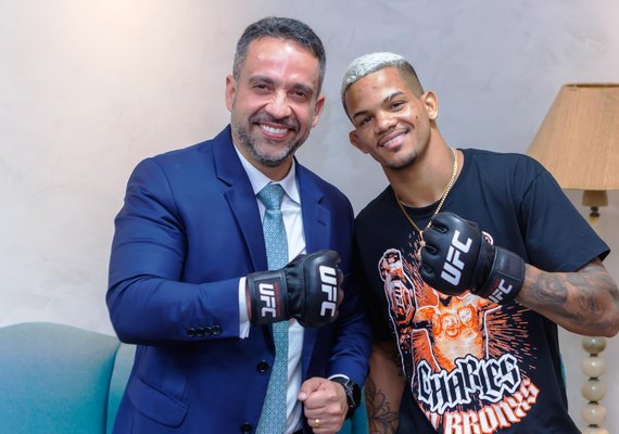 Governador recebe Lipe Detona, que integra o UFC, e ressalta papel do esporte como transformador social