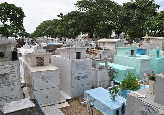 Fase Azul: Visita a cemitérios públicos é liberada em Maceió