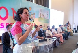 Gestão de Fabiana Pessoa cadastrou 130 mil mães e gestantes no CRIA
