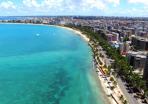 Jatiúca e Ponta Verde tem 10% dos casos de Covid-19 em AL