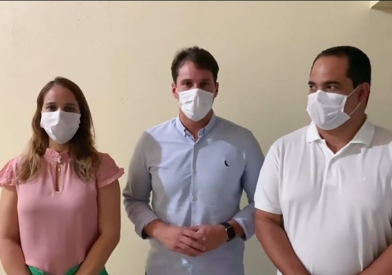 Prefeito de Marechal Deodoro anuncia envio de Projeto que concede 14ª salário para professores da rede municipal